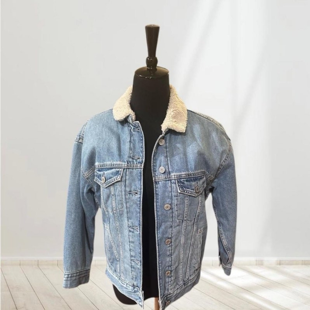 Gap denim jeans jacket